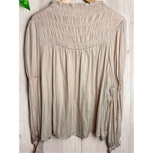 Lizard Thicket c’isa Smocked Tiered Balloon Sleeve Blouse Bone L - Picture 1 of 9